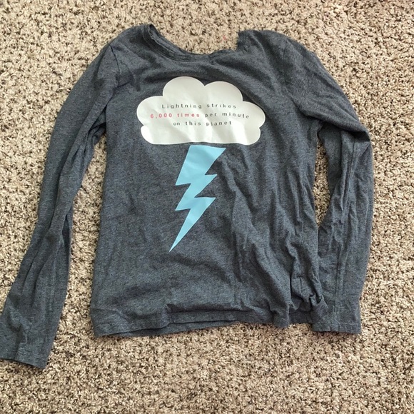 GAP Other - Gap graphic T shirt ❌❌donating soon!❌❌